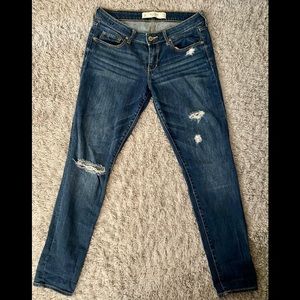 Abercrombie Ripped Mid Rise Skinny Ankle Jeans